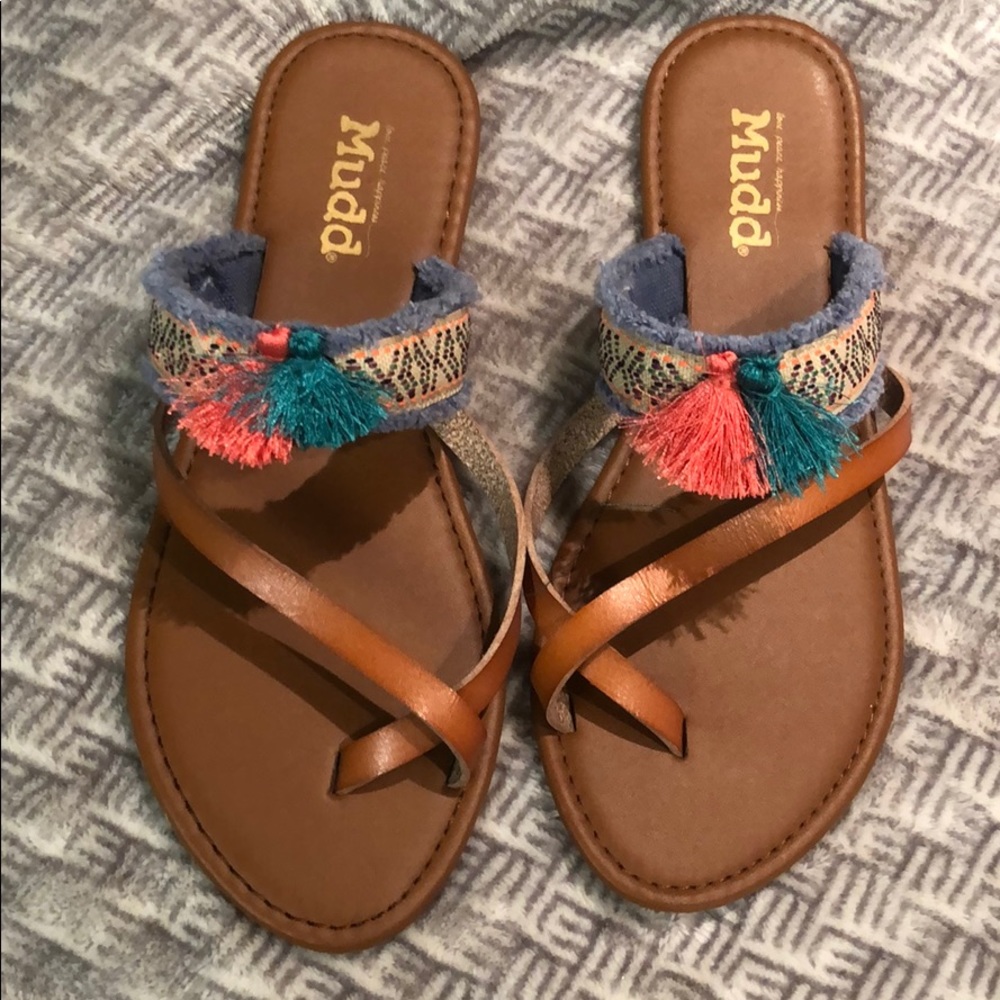 Mudd women’s sandals size fit 7 71/2